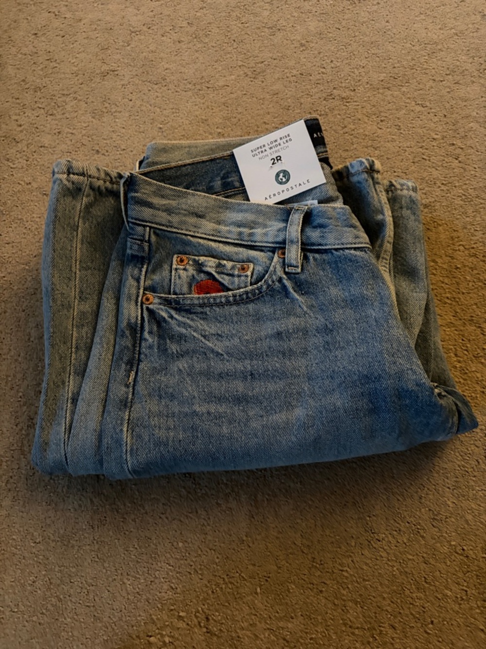 Aeropostale Women’s Medium Wash Straight Jeans - Light Blue